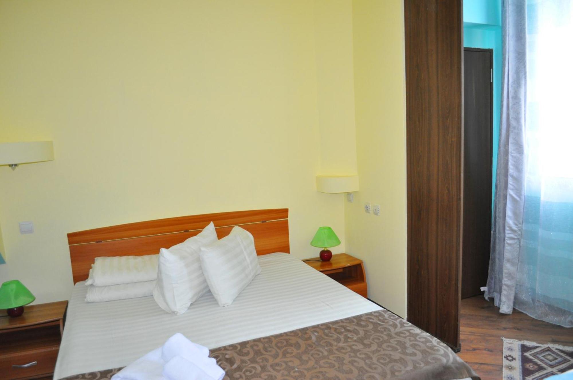 Pension Flamingo Брашов Екстериор снимка